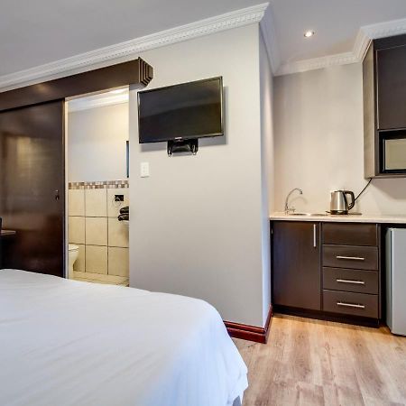 The Nightingale Guesthouse บลูมฟอนเทน ภายนอก รูปภาพ