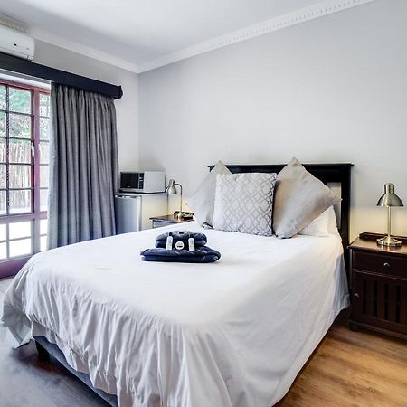The Nightingale Guesthouse บลูมฟอนเทน ภายนอก รูปภาพ