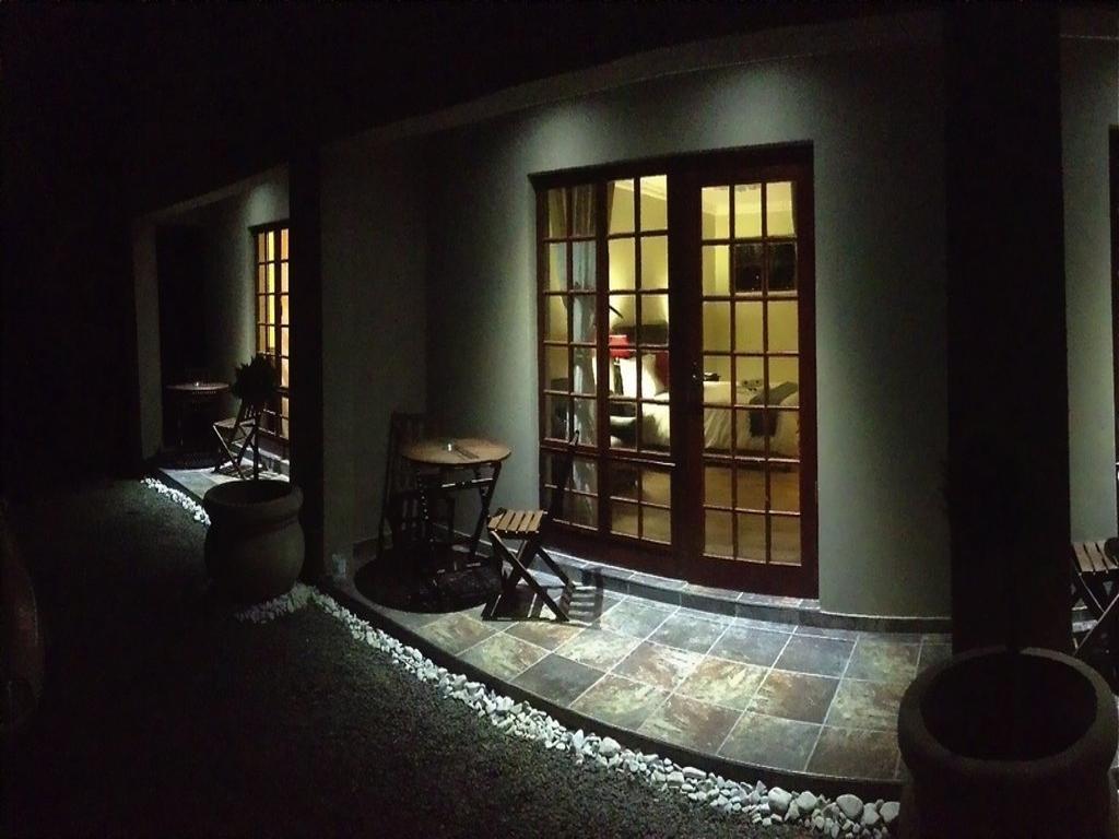 The Nightingale Guesthouse บลูมฟอนเทน ภายนอก รูปภาพ