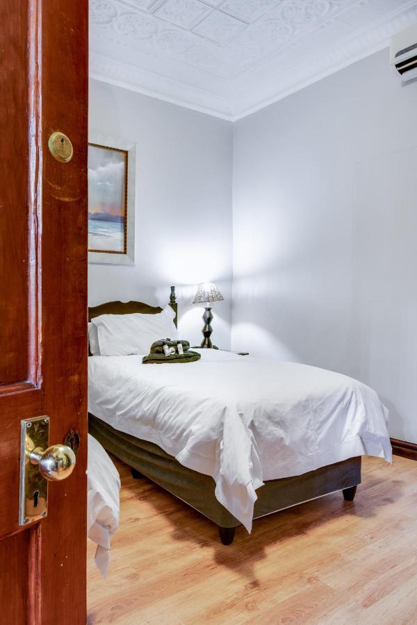 The Nightingale Guesthouse บลูมฟอนเทน ภายนอก รูปภาพ