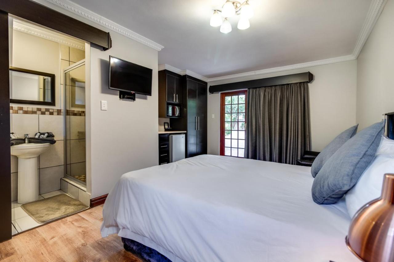 The Nightingale Guesthouse บลูมฟอนเทน ภายนอก รูปภาพ