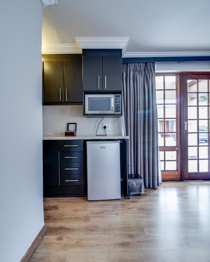 The Nightingale Guesthouse บลูมฟอนเทน ภายนอก รูปภาพ