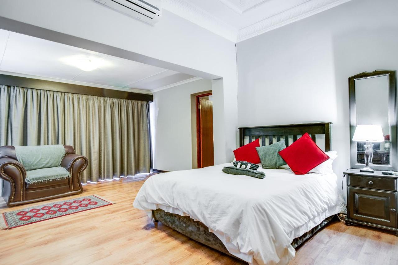 The Nightingale Guesthouse บลูมฟอนเทน ภายนอก รูปภาพ