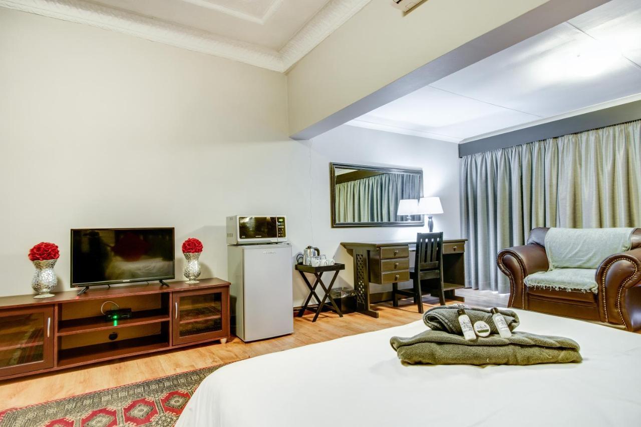 The Nightingale Guesthouse บลูมฟอนเทน ภายนอก รูปภาพ
