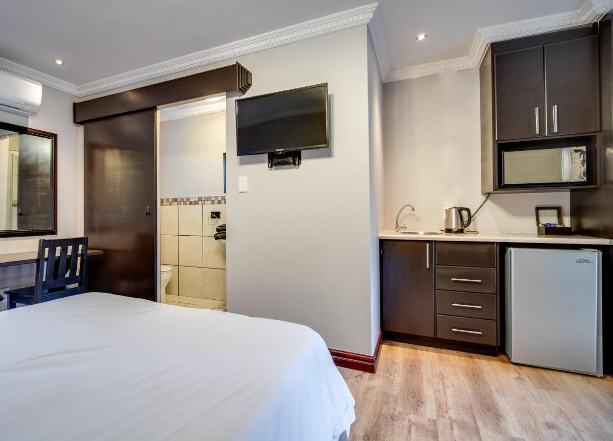 The Nightingale Guesthouse บลูมฟอนเทน ภายนอก รูปภาพ